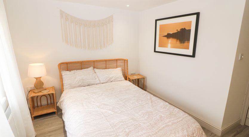 Photo of Sunstone (Garreg Haul)