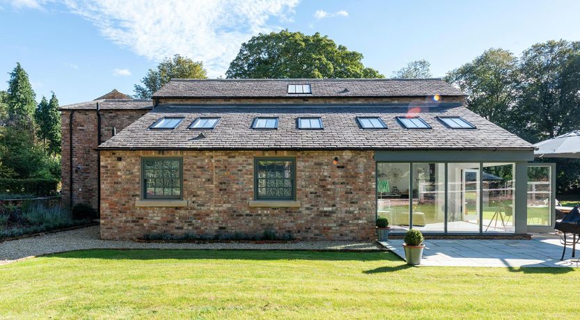 Photo of Horse & Carriage