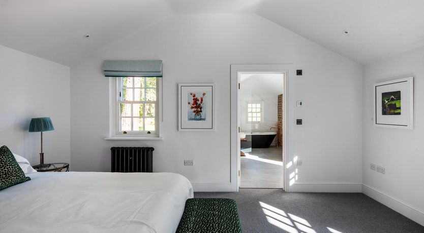 Photo of Horse & Carriage