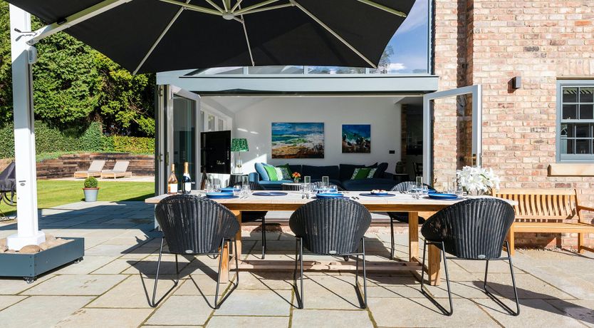 Photo of Horse & Carriage