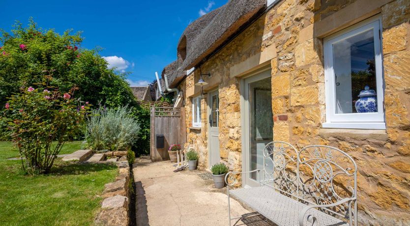 Photo of Tea & Roses