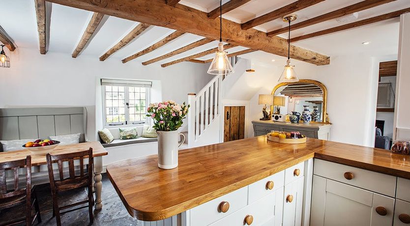 Photo of Tea & Roses