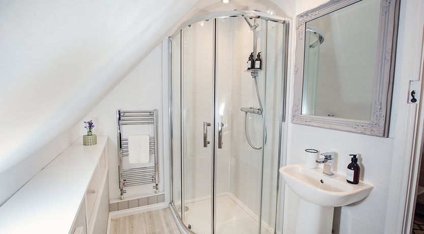 Photo of Tea & Roses