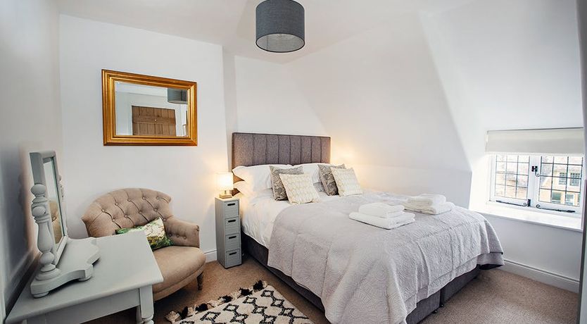 Photo of Tea & Roses