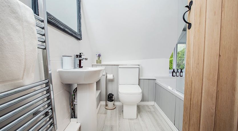 Photo of Tea & Roses