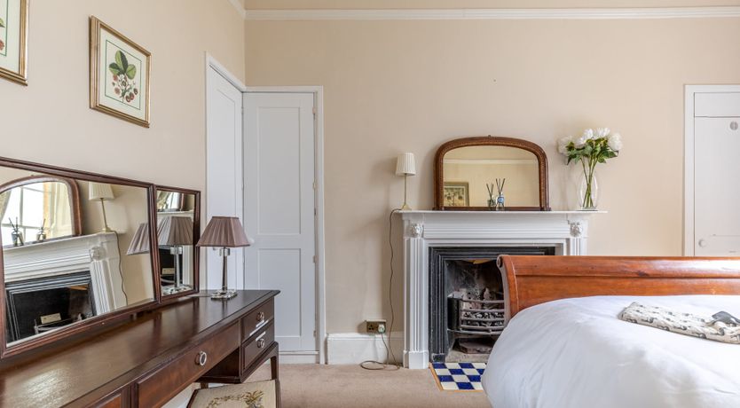 Photo of Regency Crescent