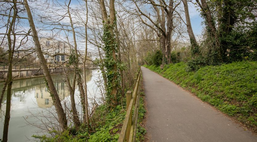 Photo of Regency Crescent