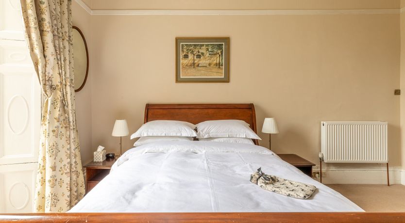 Photo of Regency Crescent