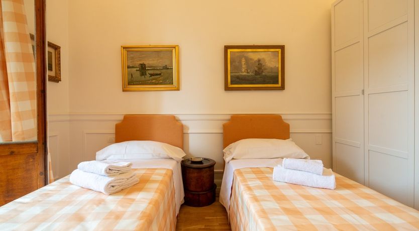 Photo of Gold Lilium