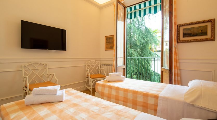 Photo of Gold Lilium