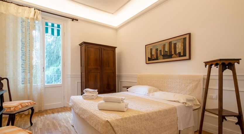 Photo of Gold Lilium