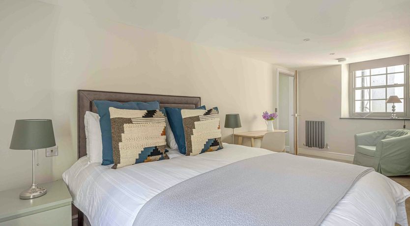 Photo of Harbour Breeze