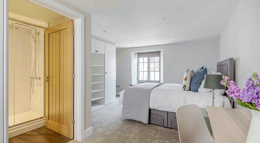 Photo of Harbour Breeze