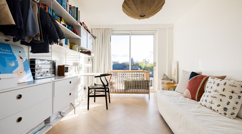 Photo of Nude Modern