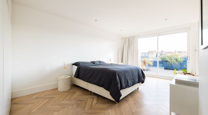 Photo of Nude Modern