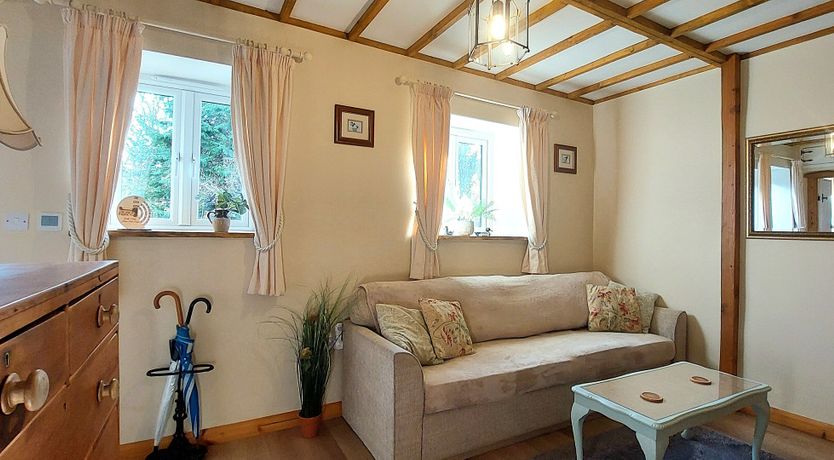 Photo of Quirky Cottage set in 4 acres