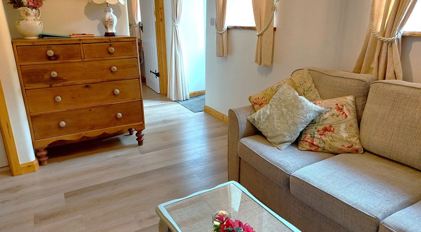 Photo of Quirky Cottage set in 4 acres