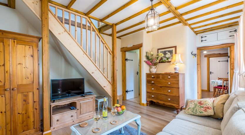 Photo of Quirky Cottage set in 4 acres