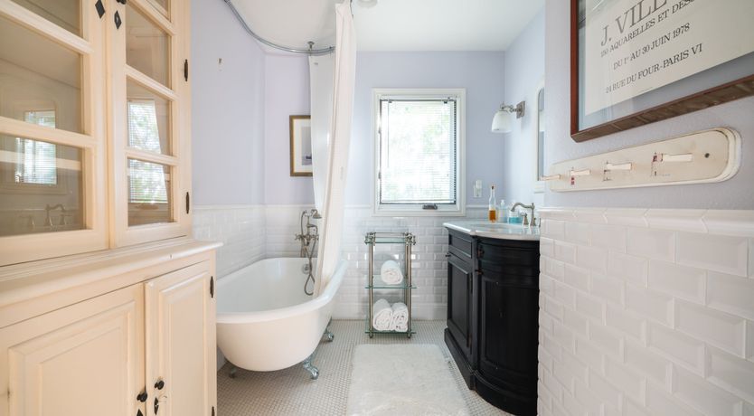 Photo of The Captain's Boathouse