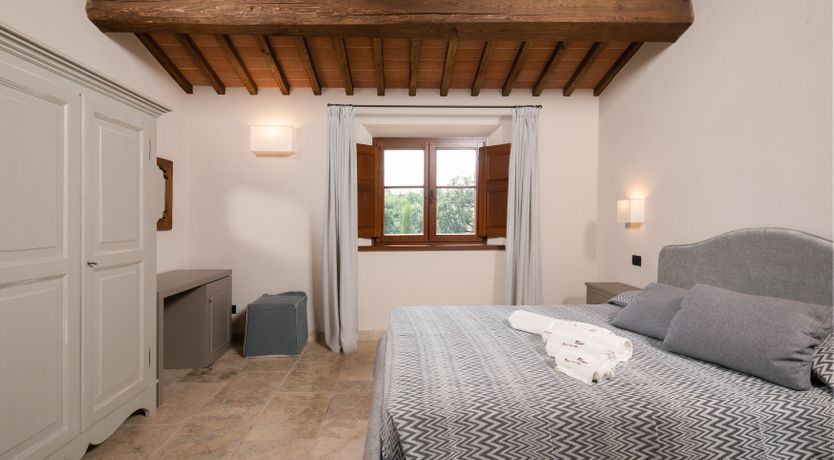 Photo of Ten Green Bottles