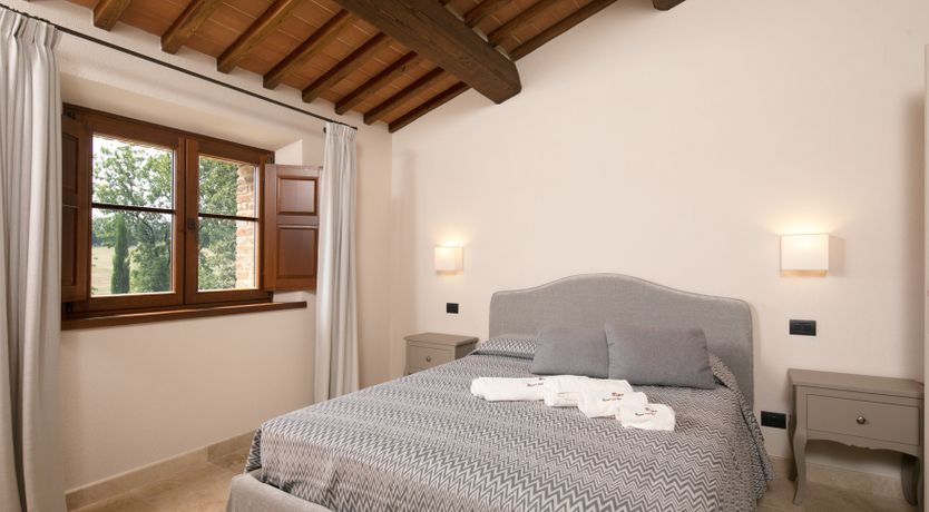 Photo of Ten Green Bottles