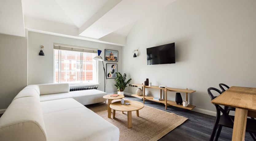 Photo of Here Comes The Night