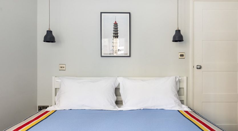 Photo of Here Comes The Night