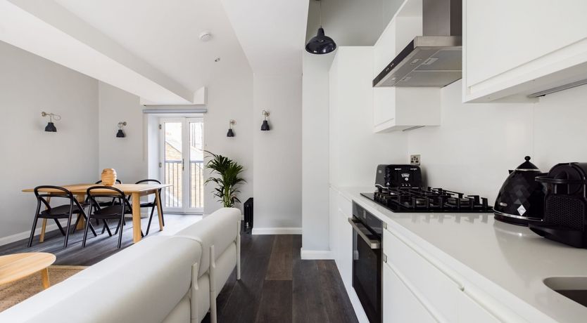 Photo of Here Comes The Night