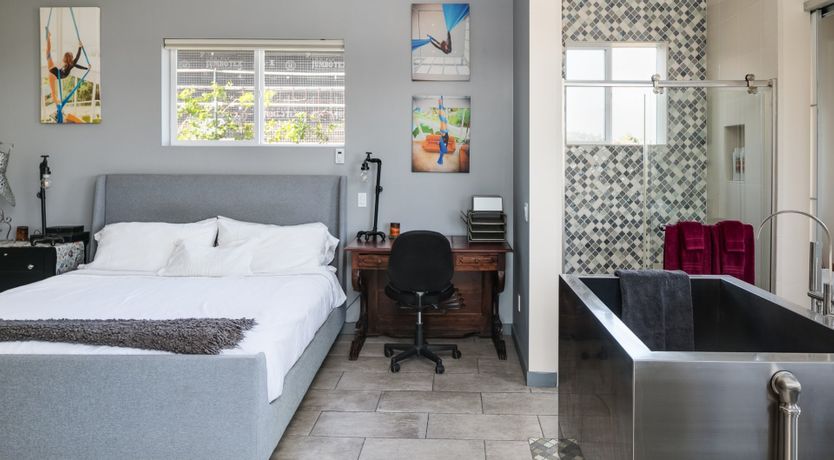 Photo of Looking Glass