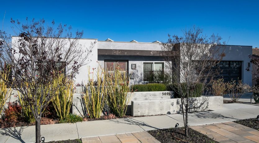 Photo of Looking Glass