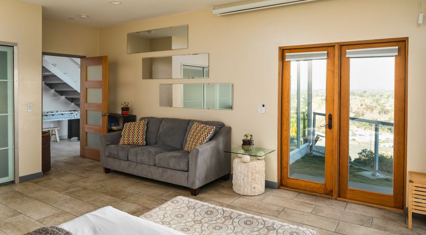 Photo of Looking Glass