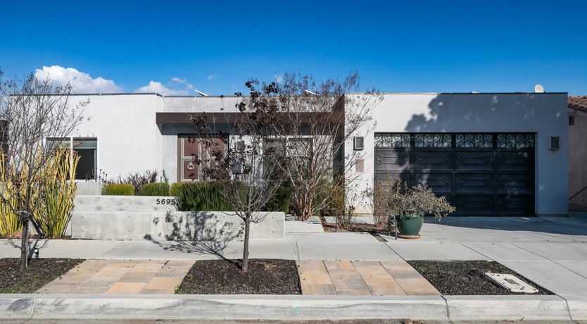 Photo of Looking Glass