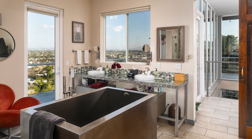 Photo of Looking Glass