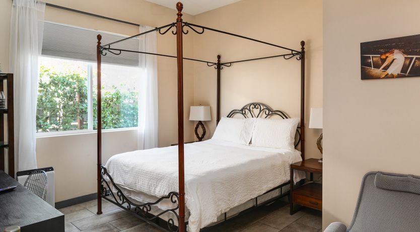 Photo of Looking Glass