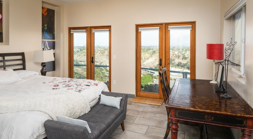 Photo of Looking Glass