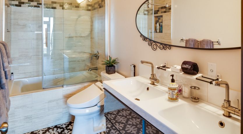 Photo of Looking Glass