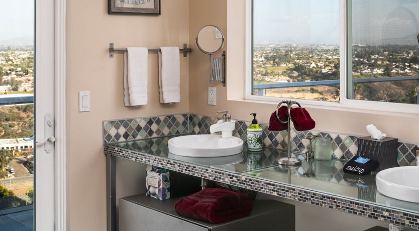 Photo of Looking Glass