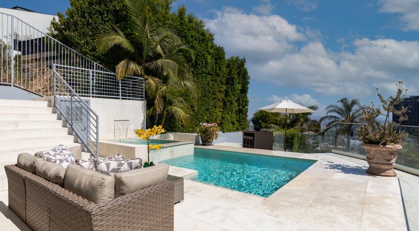 Photo of Sunset Songbird