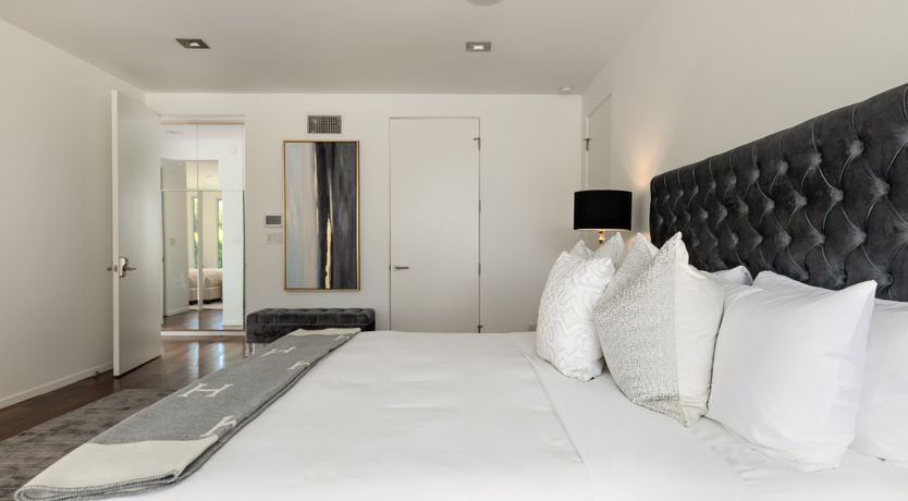 Photo of Sunset Songbird