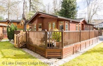 Broad Larch Lodge Holiday Cottage