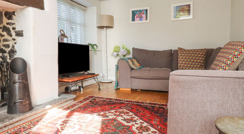 Photo of Fron Heulog