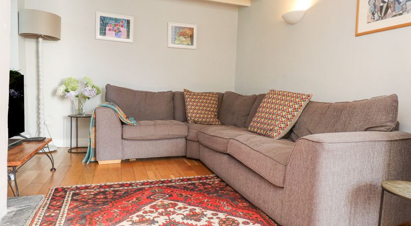 Photo of Fron Heulog