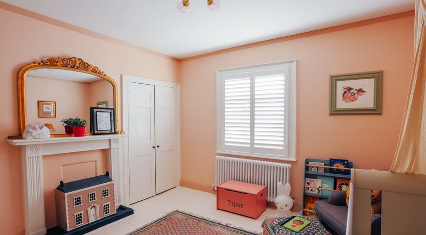 Photo of Little Orange Leaf