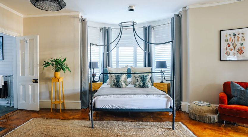 Photo of Little Orange Leaf