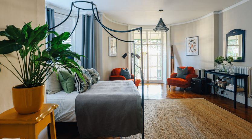 Photo of Little Orange Leaf