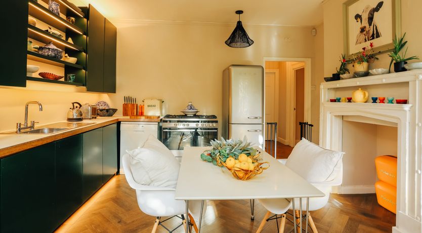 Photo of Little Orange Leaf