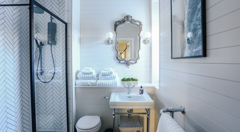 Photo of Little Orange Leaf