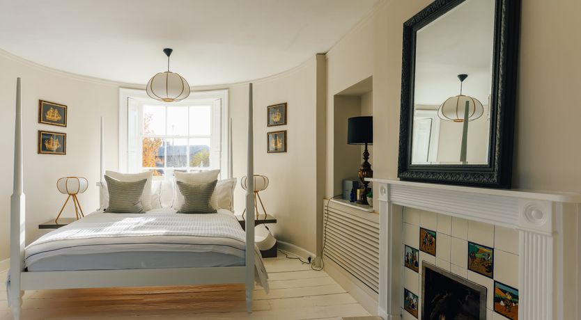 Photo of Little Orange Leaf