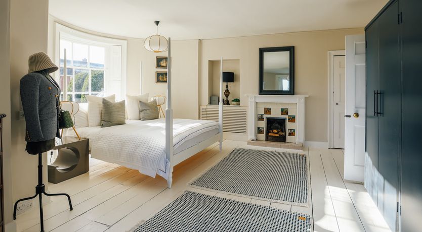 Photo of Little Orange Leaf