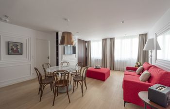 Rouge Vif Apartment